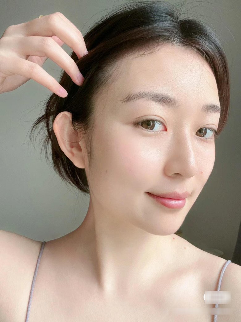 Dùng thứ nước 0 đồng dưỡng da, người trắng bật tông, người mọc mụn tràn lan vì sao? - 6